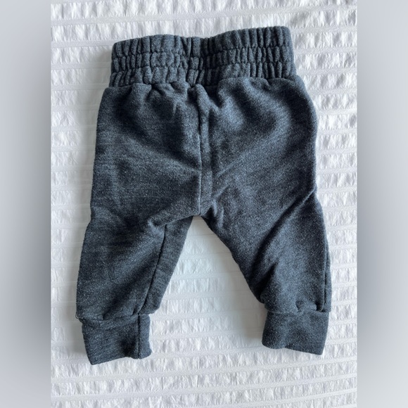 Childhoods Clothing infant jogger 6-12 mo - Picture 2 of 3